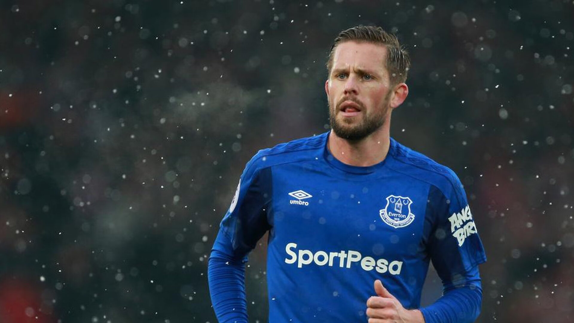 美洲队主帅谈球员转会策略，目标明确，美洲队球衣